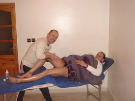 Ohne Physiotherapie kein Hochleistungstraining (Foto: privat) AlleAKHoehentraining8_privat-Foto