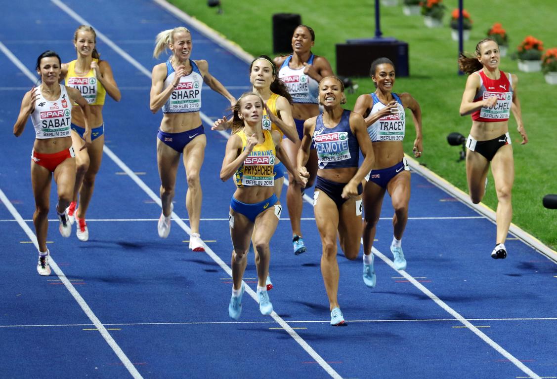 Zur Leistungsdichte auf der Zielgeraden (Foto: Kiefner) ProfessionalisierungLauf10_Kiefner-Foto